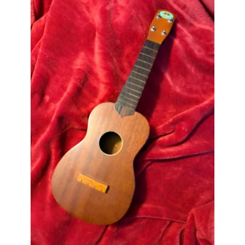 1930s Regal Ukulele Never Strung NOS Made in Chicago